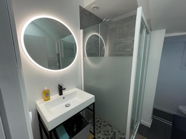 - Le Nuage - Unique, Espace Spa Privatif Et Jardin Avec Plancha Et Salon Privatif, Stationnement Public Gratuit Niort Eksteriør bilde