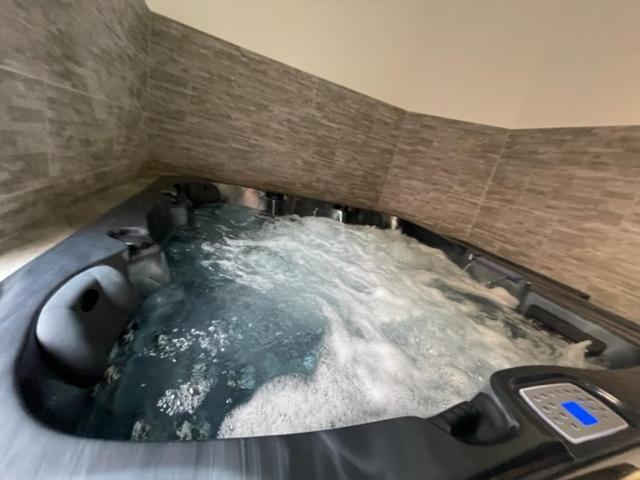 - Le Nuage - Unique, Espace Spa Privatif Et Jardin Avec Plancha Et Salon Privatif, Stationnement Public Gratuit Niort Eksteriør bilde