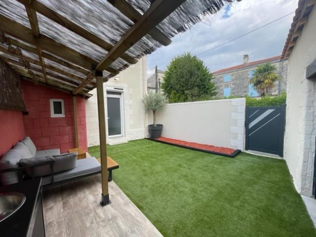 - Le Nuage - Unique, Espace Spa Privatif Et Jardin Avec Plancha Et Salon Privatif, Stationnement Public Gratuit Niort Eksteriør bilde